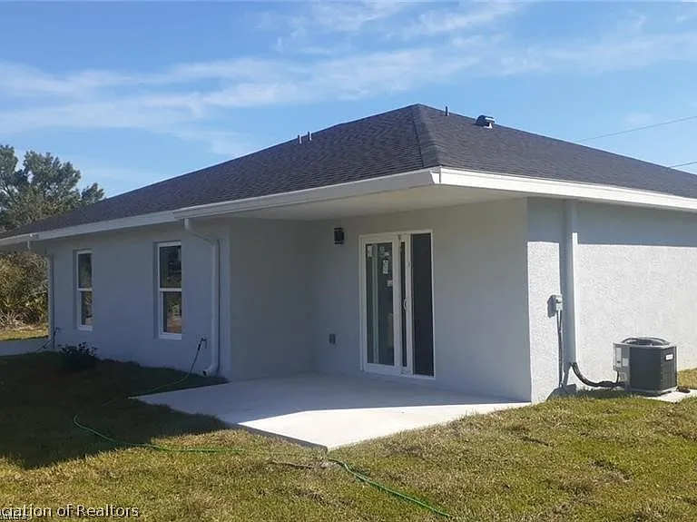 5700 Granada Blvd — Photo 2