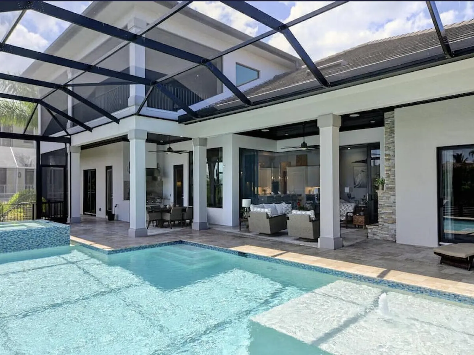 4 bed, 4.5 bath, 4501 sqft, $15,000 — Photo 4