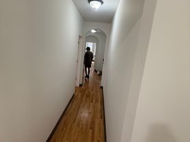 333 N Pine Ave, Chicago, IL