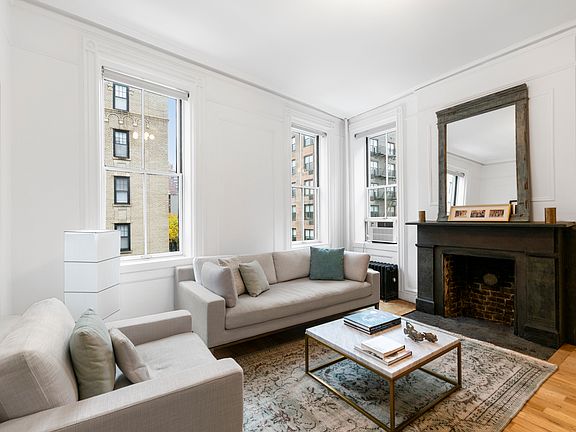 3rd image of 347 Bleecker St APT 2