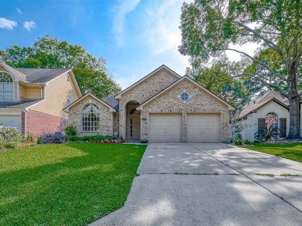 Property image for 5007 Maple Brook Ln, Kingwood, TX 77345