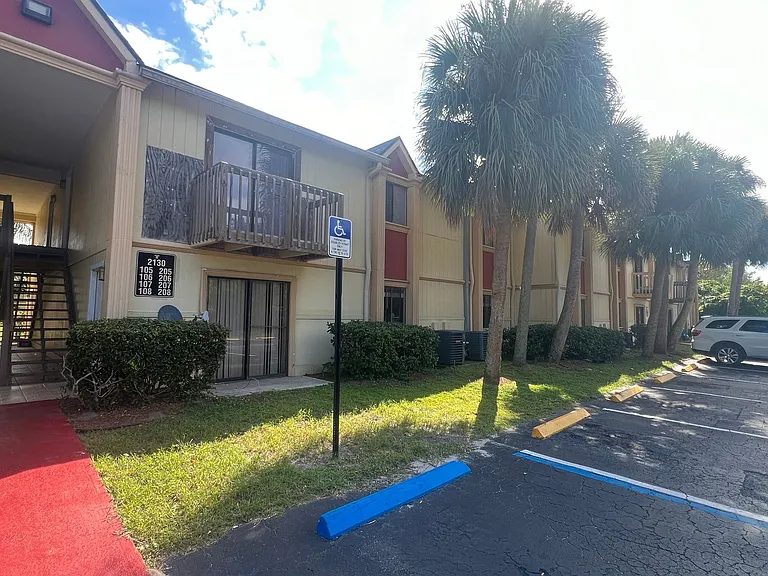 2130 Forest Knoll Dr NE #108 — Photo 1