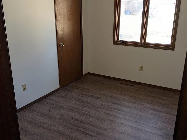 1426 S Saint Marys Ave — Photo 12