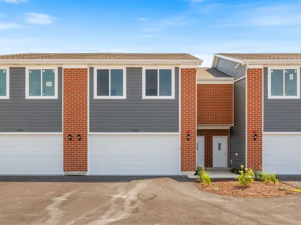 1216 Gillespie Ln, Yorkville, IL 60560