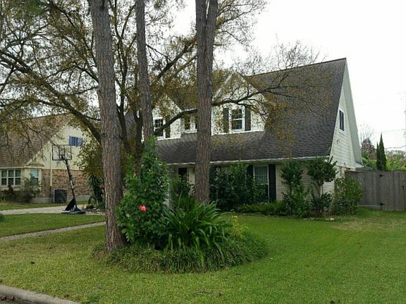 2nd image of 1906 Lasalle Ln