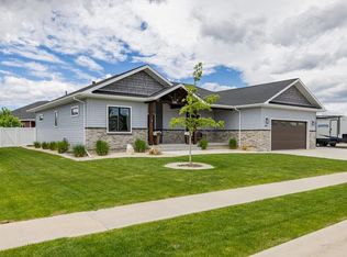 919 33rd St, Cody, WY 82414
