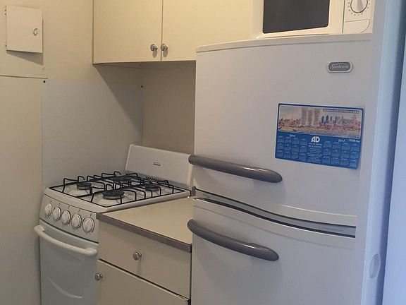 5th image of 210 Locust St #4EW
