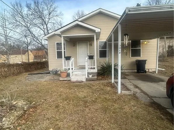 3018 NE 45th St, Kansas City, MO 64117