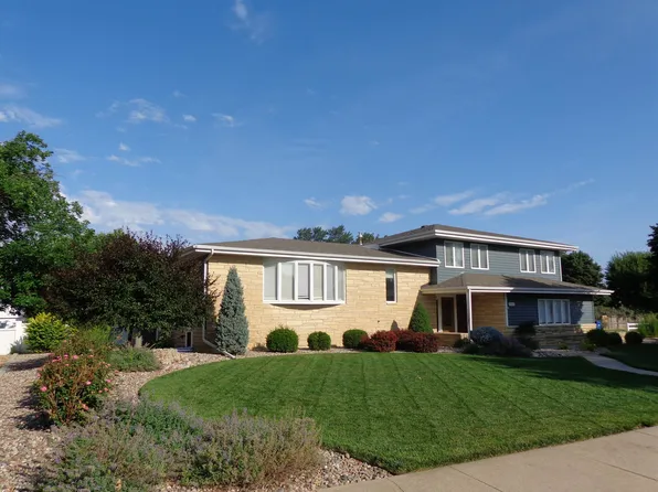 3111 Olympic Ln, Hays, KS 67601