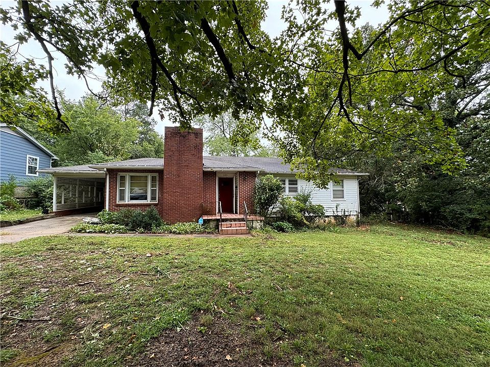1st image of 305 E North St