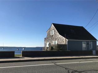 395 Park Ave, Portsmouth, RI 02871