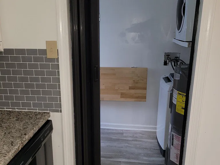 2223 Lilly St — Photo 6