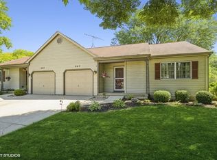 665 Alice Pl, Elgin, IL 60123