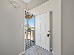 214 Detroit Ave #B, Huntington Beach, CA 92648
