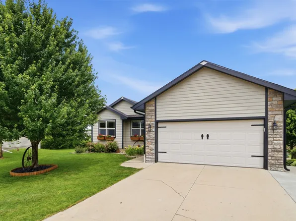 1414 SW 41st Ct, Ankeny, IA 50023