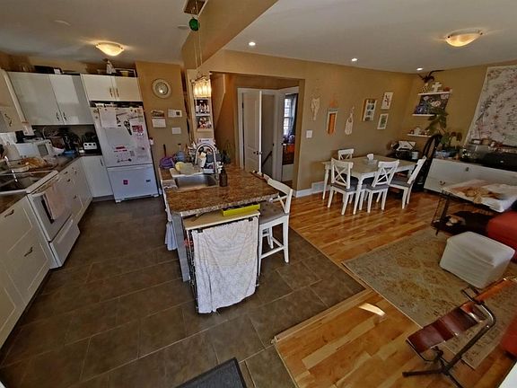 5th image of 218 S Harvest Hills Rd