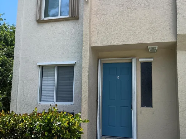 203 Southland Dr APT A, Fort Pierce, FL 34982