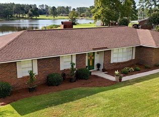 387 Lakeshore Rd, Pelham, GA 31779