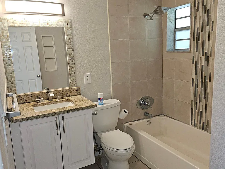 2922 Shore Dr — Photo 6