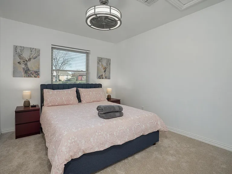 7809 Claremont Dr — Photo 17