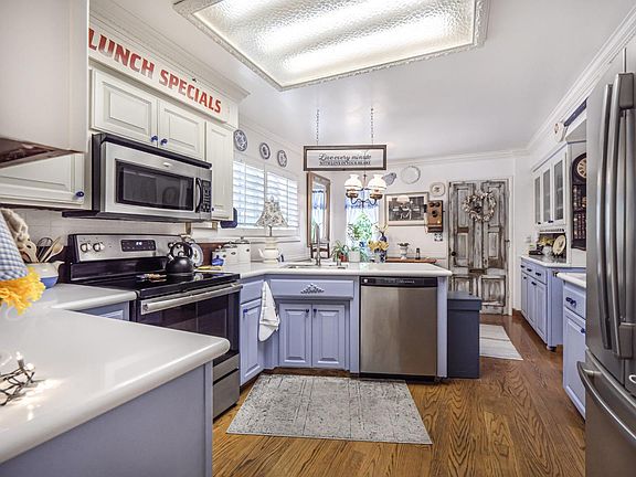 2nd image of 139 Ponderosa Dr