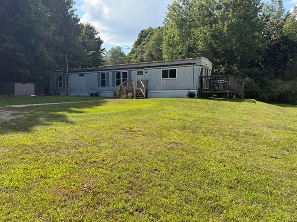 1587 150th Ave, Morley, MI 49336