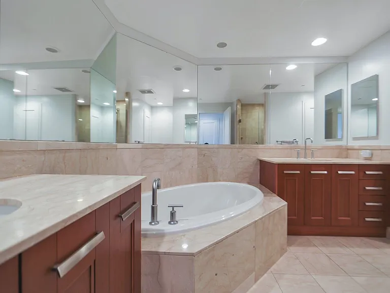 8100 River Rd #601 — Photo 16