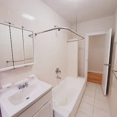 Rented by New York Residence | media 44