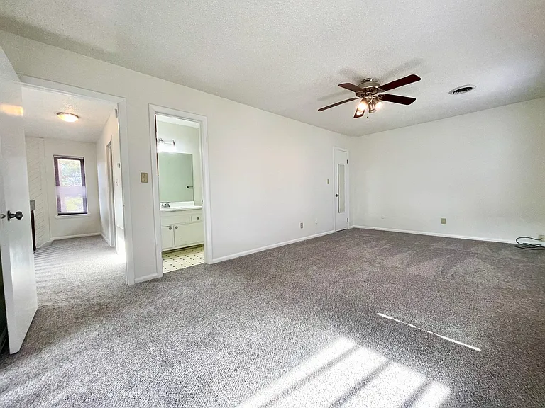 1723 Rueger St — Photo 31