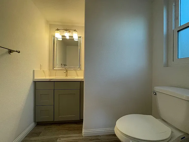 7210 Fargate Ter — Photo 4