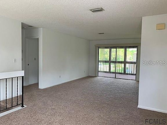 4th image of 38 Hembury Ln #38