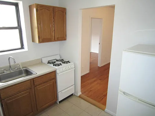 Rented by Concept Real Estate Group | media 29