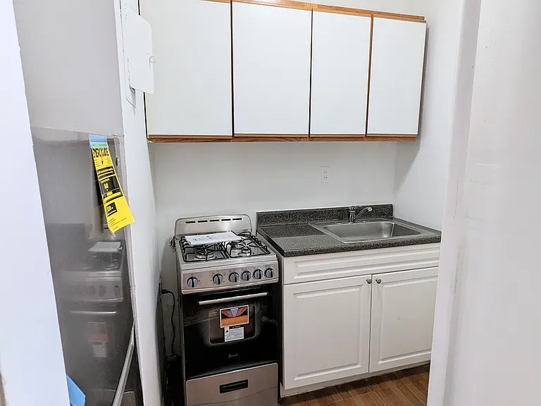 1727 2nd Ave #4FN — Photo 6