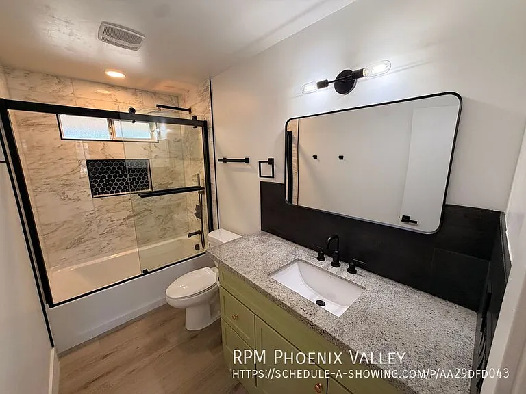 4019 E Surrey Ave — Photo 12