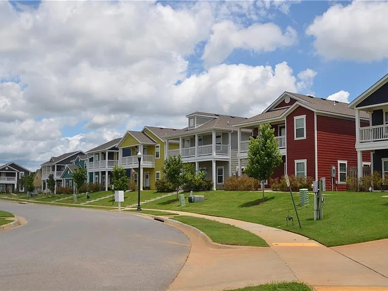 3901 Peachwood Dr — Photo 23