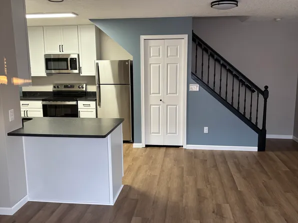 150 S Prairie View Dr Unit 709, West Des Moines, IA 50266