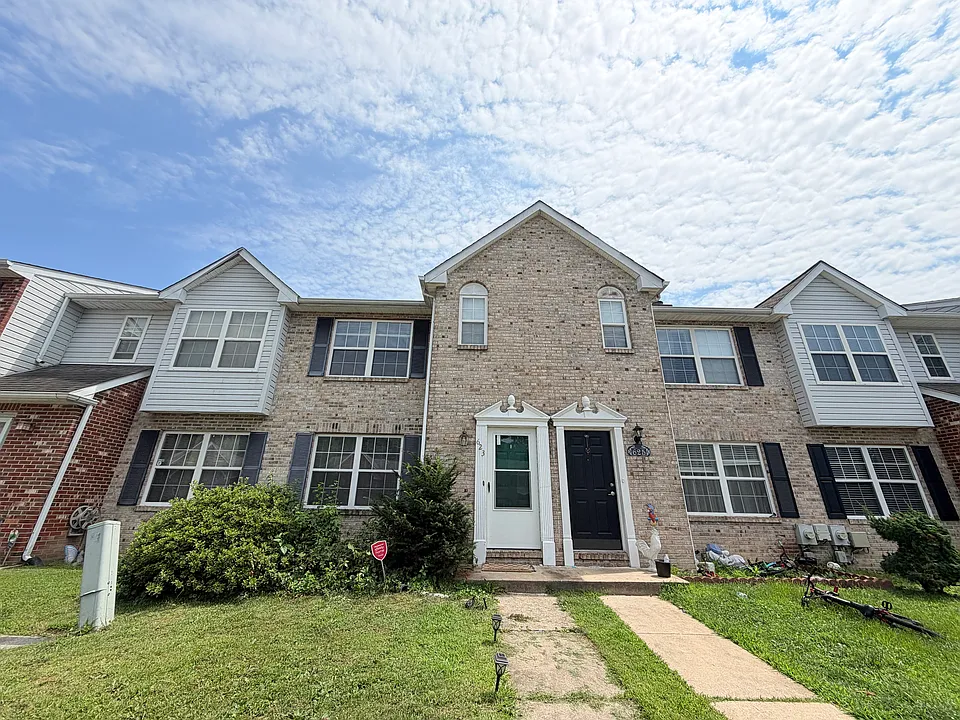 623 Candlestick Ln