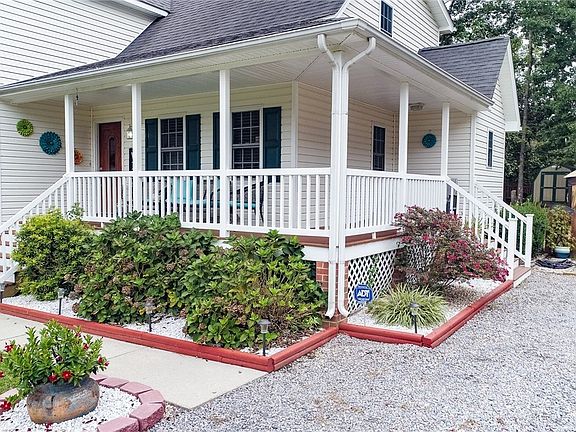 3rd image of 3907 Fawn Ct