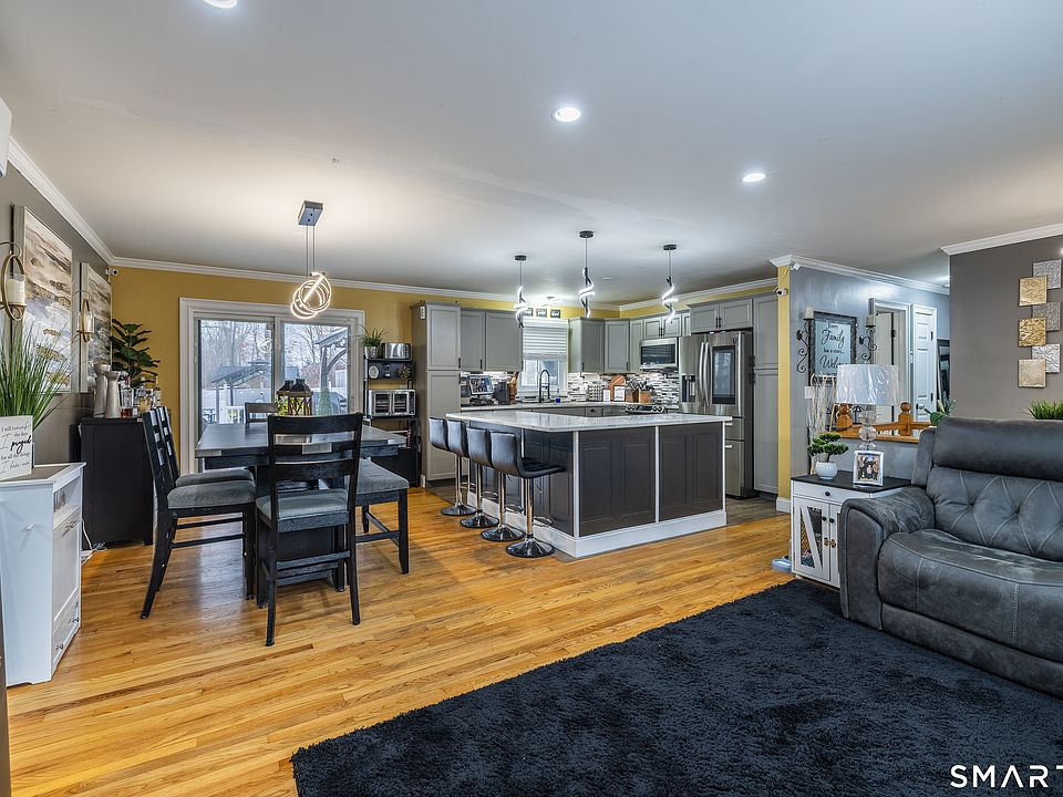 1st image of 6 Chaucer Drive