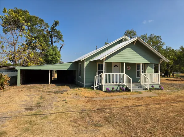 601 State Highway 56, Windom, TX 75492