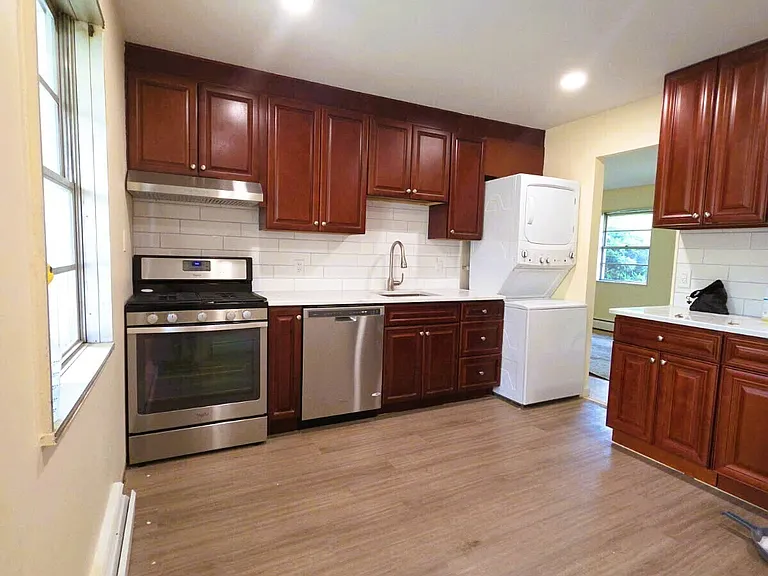 43 Fairview Dr #2 — Photo 1
