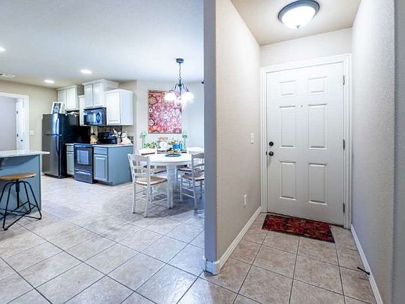 4th image of 4011 W Mahogany Dr