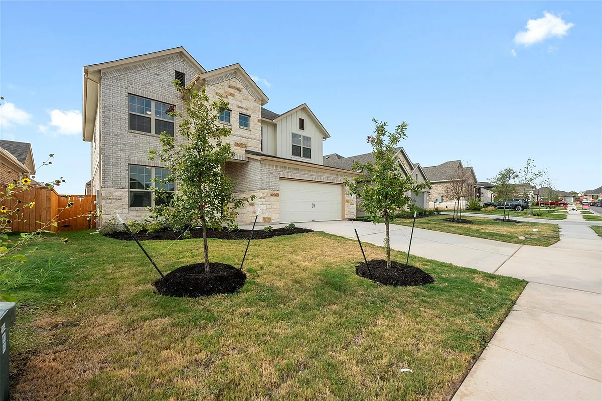 Building Photo - 303 Fawn River Run