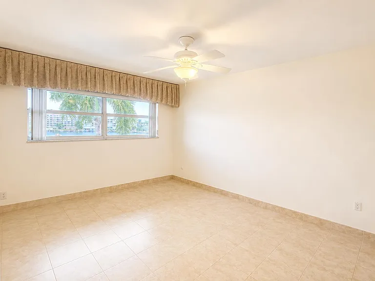 2200 Diana Dr #410 — Photo 12