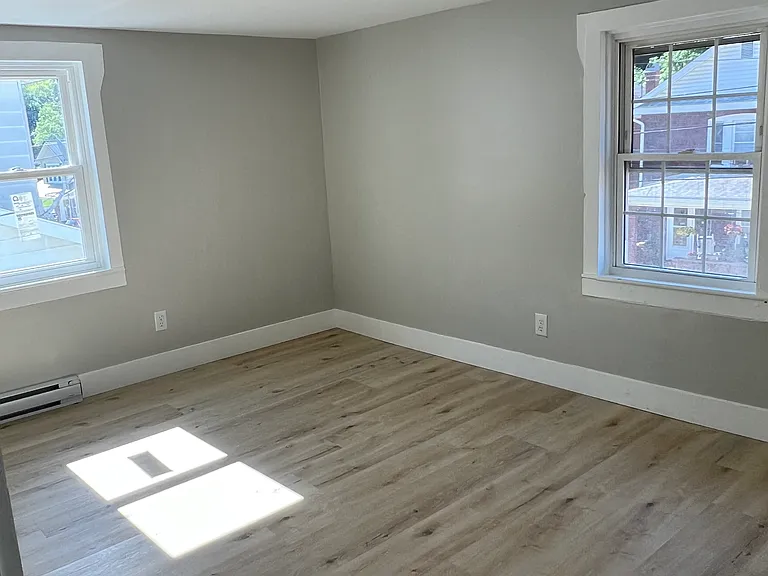 681 Fayette St — Photo 9
