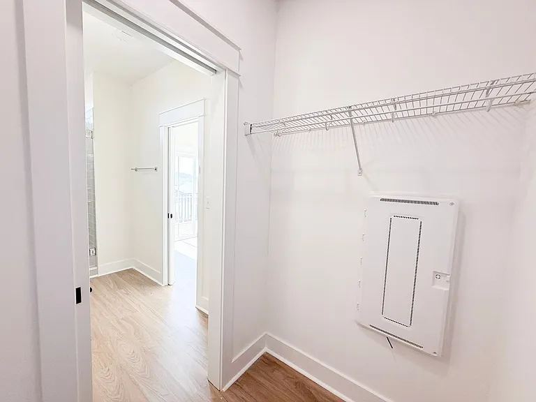 1373 Meridian St — Photo 17