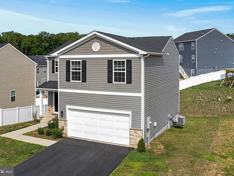 3155 White Tail Dr — Photo 4