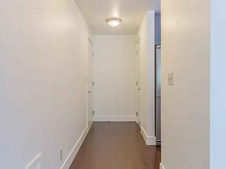 3401 Wallingford Ave N — Photo 10