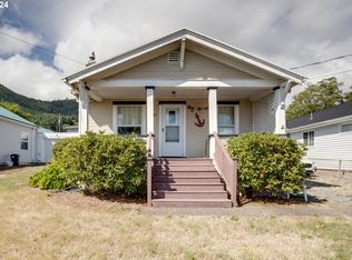 210 Cypress Ave, Garibaldi, OR 97118