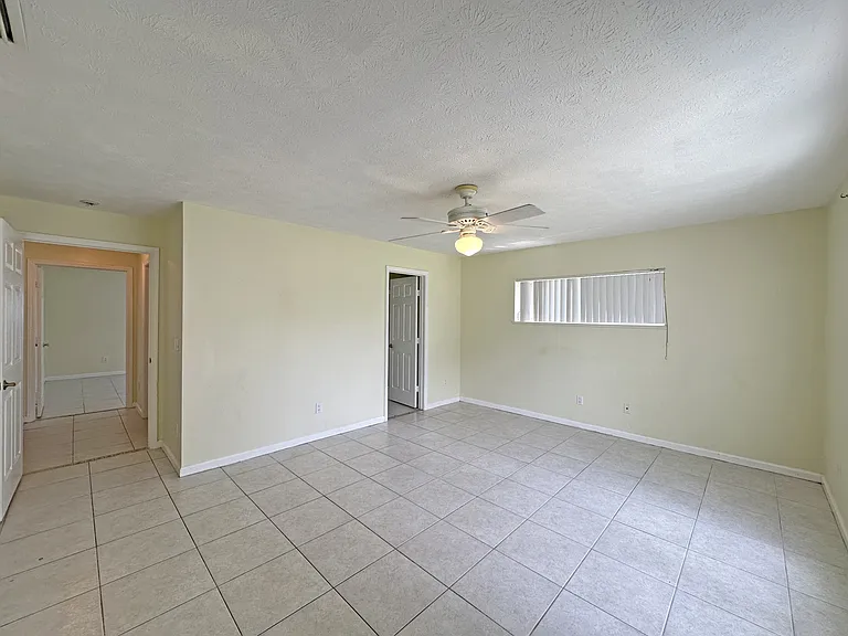 2130 SE Wild Meadow Cir — Photo 8